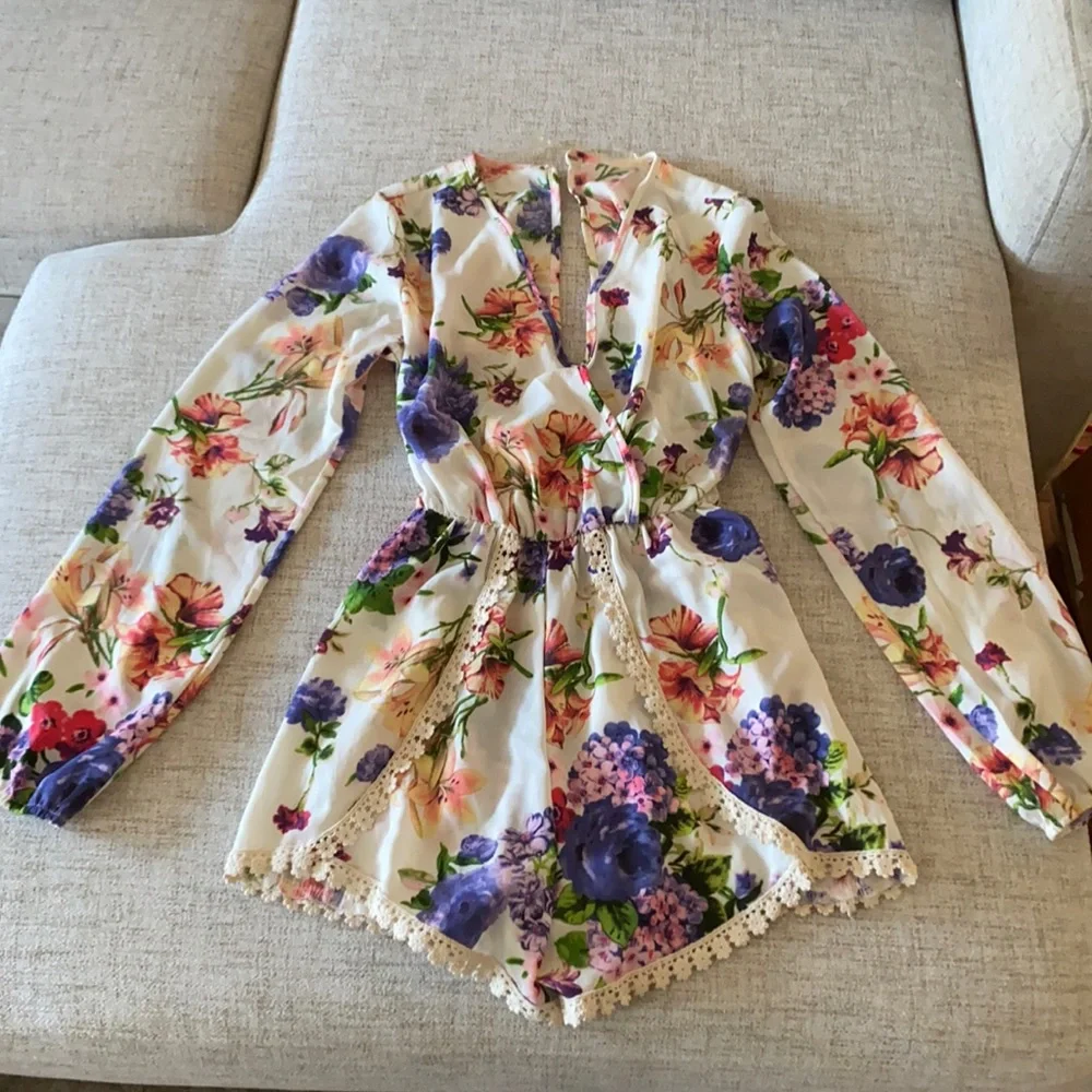 🪞 dreamy statement sleeve romper - Picture 10 of 10
